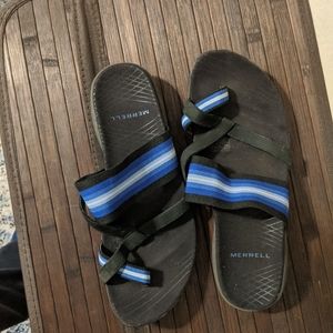 Merrell toe strap slip on sandles